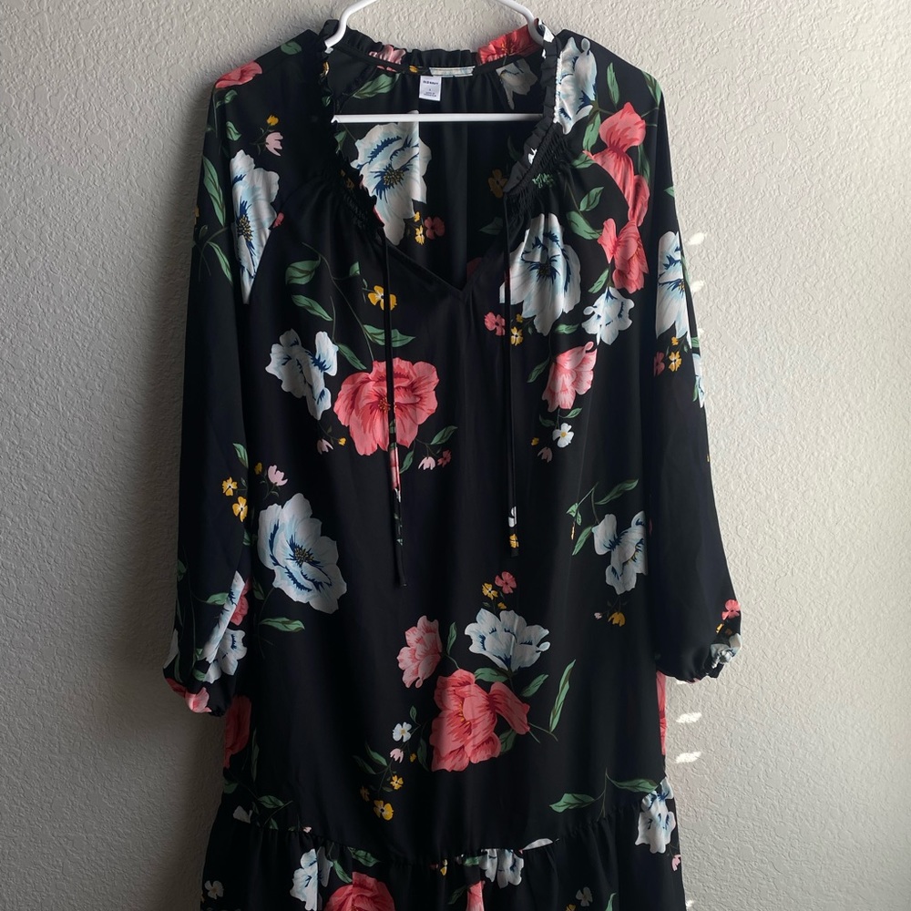 Old Navy Black with Floral Flowy Midi Dress with Sleeves